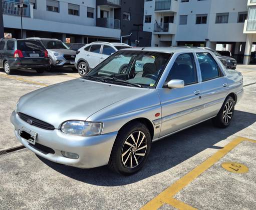 FORD ESCORT 1.8 MPI GLX SEDAN 16V GASOLINA 4P MANUAL